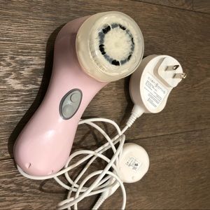 Clarisonic Mia 2 Facial Cleansing Brush w/ charger